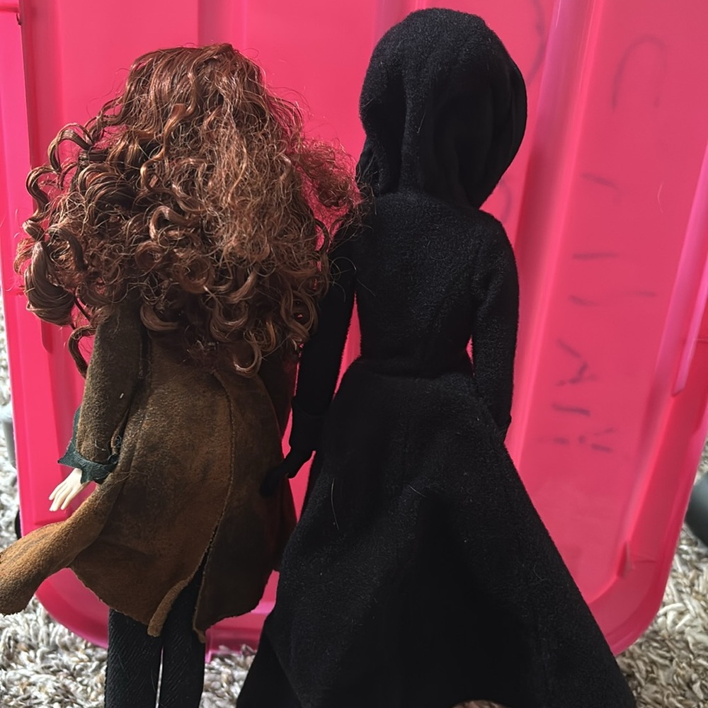 Twilight Saga Barbie Dolls EUC-Pick one - Picture 16 of 16